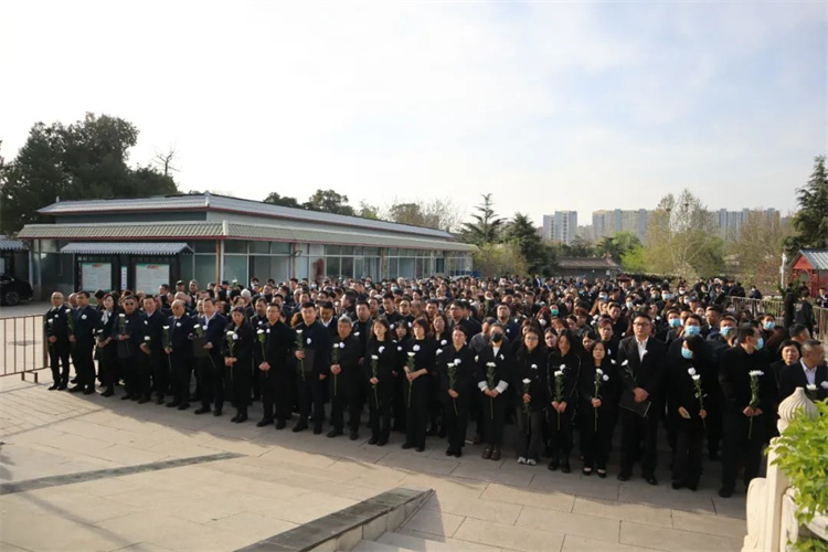 67f618c6da661.jpg